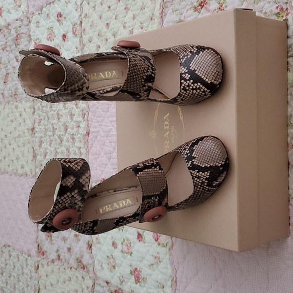 Prada python ankle strap marry jane pumps Calzature Donna Cipria button hot 37 7 - Picture 4 of 16